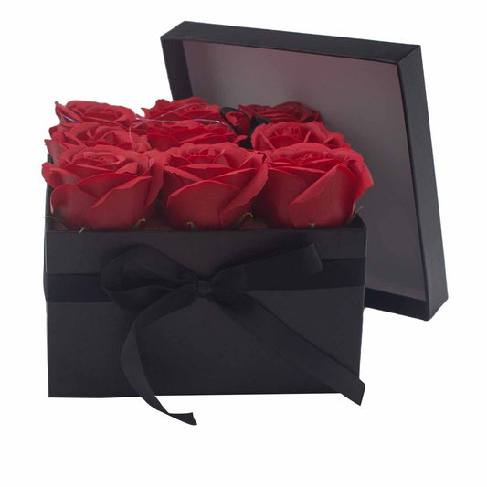 Coffret de fleurs de savon - 9 roses Rouges - Carré