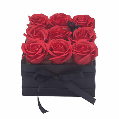 Coffret de fleurs de savon - 9 roses Rouges - Carré